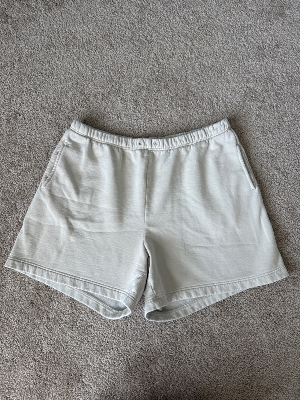 Wilfred Aritzia Cream Relaxed Fit Sweatshorts